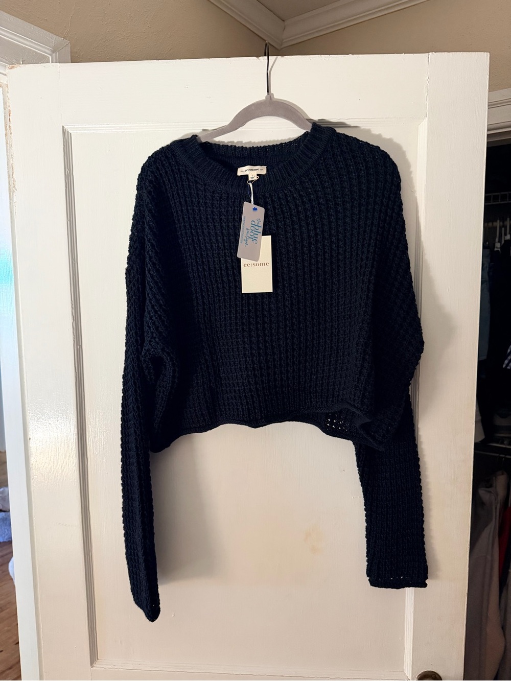 eesome Black Cropped Chunky Knit Sweater Women’s Large NWT